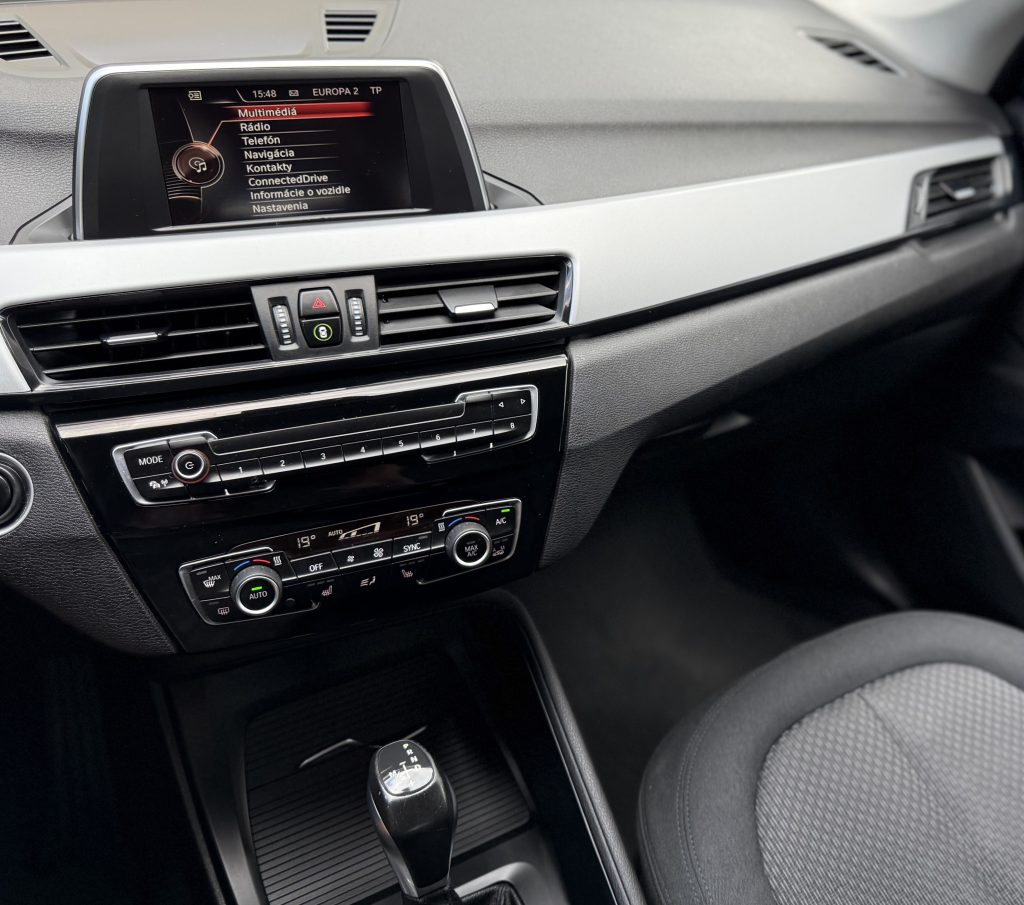 BMW X1 sDrive 18i Advantage A/T