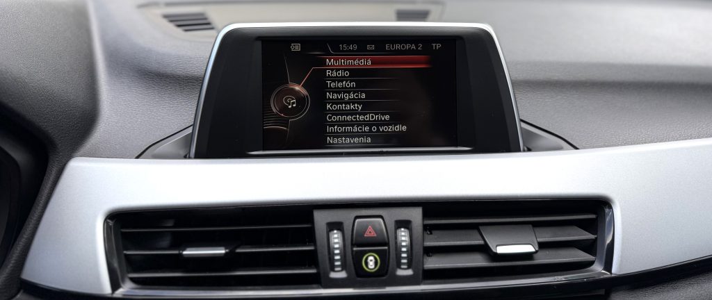 BMW X1 sDrive 18i Advantage A/T