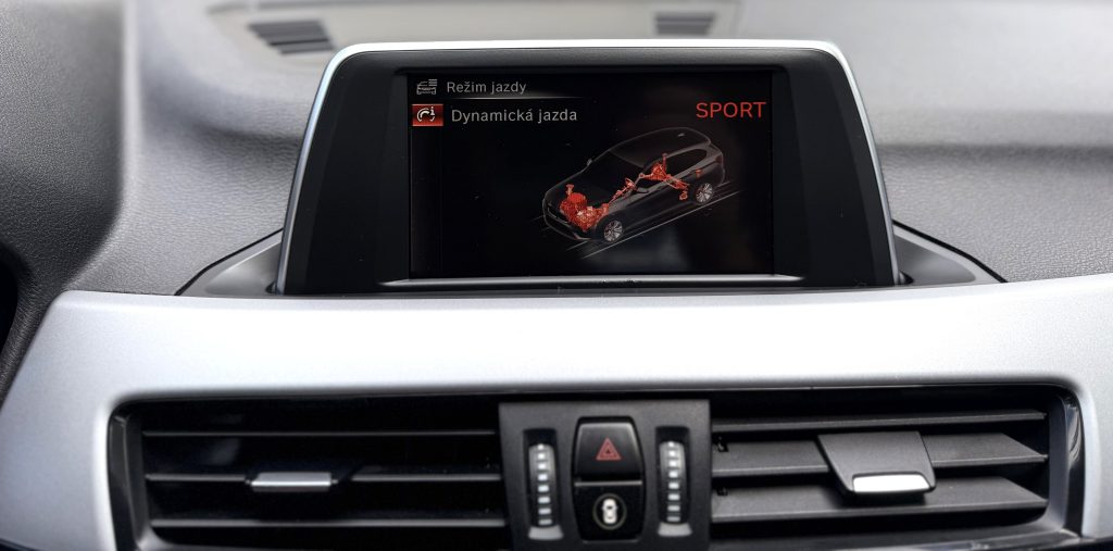 BMW X1 sDrive 18i Advantage A/T