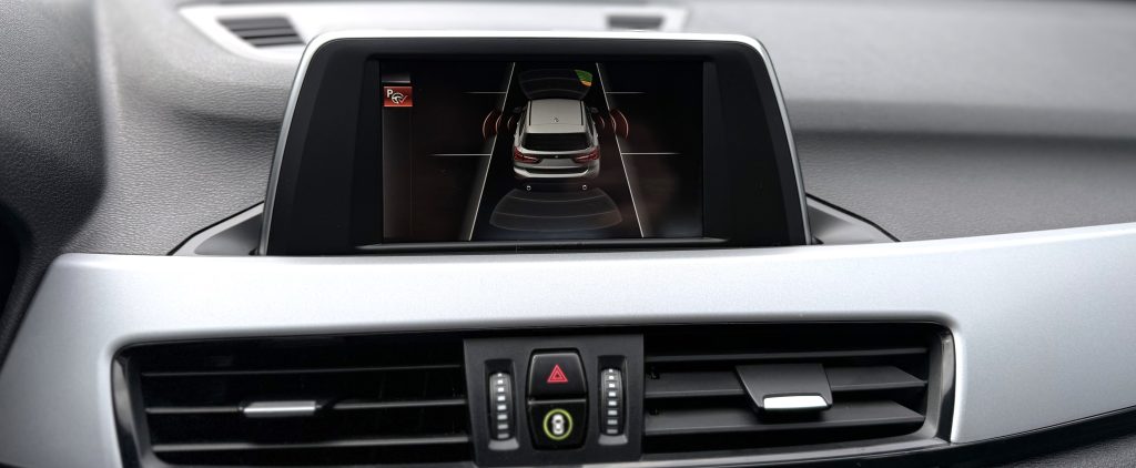 BMW X1 sDrive 18i Advantage A/T