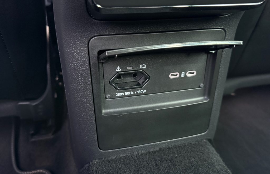 Škoda Superb Combi 2.0 TDI SPORTLINE CRYSTAL MATRIX 360°KAMERA RADAR VIRTUAL ALCANTARA DSG