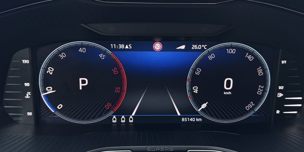 Škoda Superb Combi 2.0 TDI SPORTLINE CRYSTAL MATRIX 360°KAMERA RADAR VIRTUAL ALCANTARA DSG