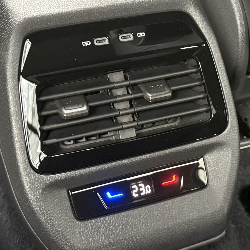 Volkswagen ID.4 PRO Performance IQ.LIGHT HEAD-UP MASÁŽ AVILOO BATTERY CERTIFICATE 77kWh, 150kW