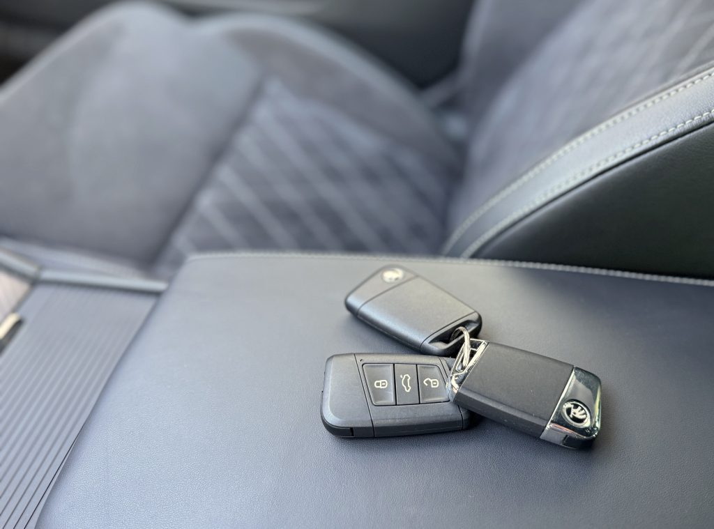 Škoda Superb Combi 2.0 TDI SPORTLINE CRYSTAL MATRIX 360°KAMERA RADAR VIRTUAL ALCANTARA DSG