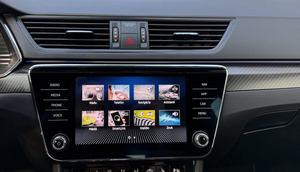 Škoda Superb Combi 2.0 TDI SPORTLINE CRYSTAL MATRIX 360°KAMERA RADAR VIRTUAL ALCANTARA DSG