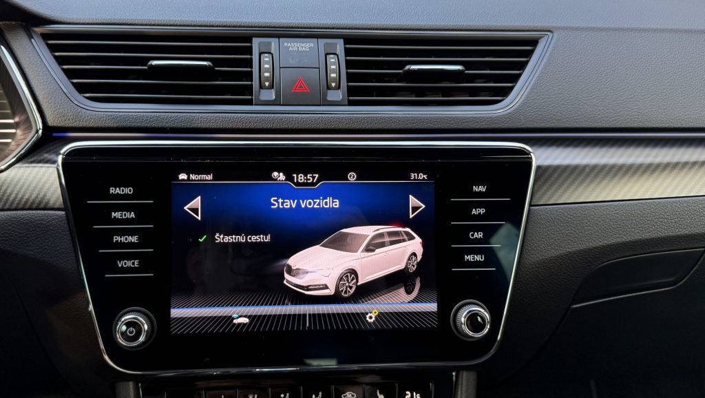 Škoda Superb Combi 2.0 TDI SPORTLINE CRYSTAL MATRIX 360°KAMERA RADAR VIRTUAL ALCANTARA DSG