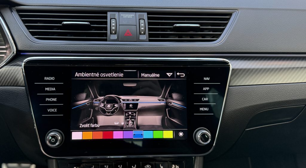 Škoda Superb Combi 2.0 TDI SPORTLINE CRYSTAL MATRIX 360°KAMERA RADAR VIRTUAL ALCANTARA DSG