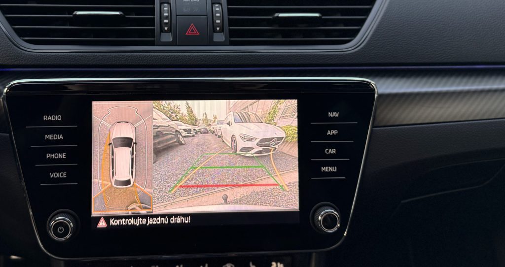 Škoda Superb Combi 2.0 TDI SPORTLINE CRYSTAL MATRIX 360°KAMERA RADAR VIRTUAL ALCANTARA DSG
