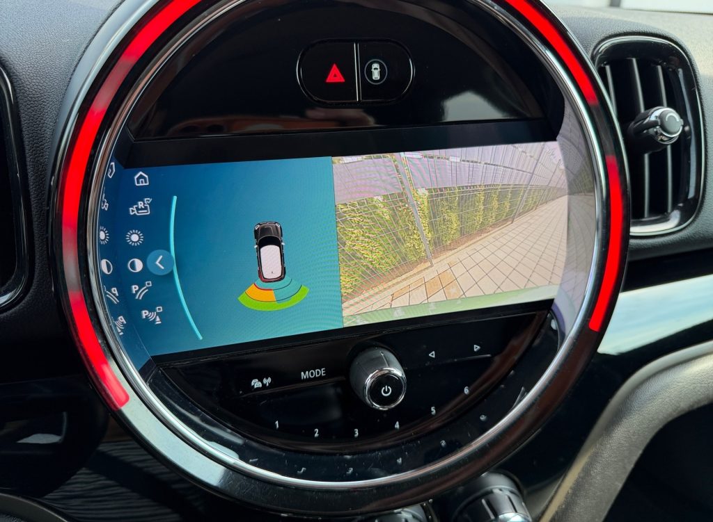 Mini Countryman Cooper SE ALL4 PHEV HEAD-UP KAMERA WEBASTO FULL LED R19