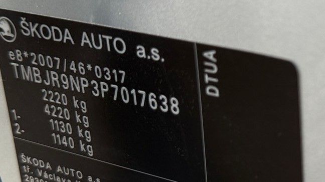 Škoda Superb Combi 2.0 TDI SPORTLINE CRYSTAL MATRIX 360°KAMERA RADAR VIRTUAL ALCANTARA DSG