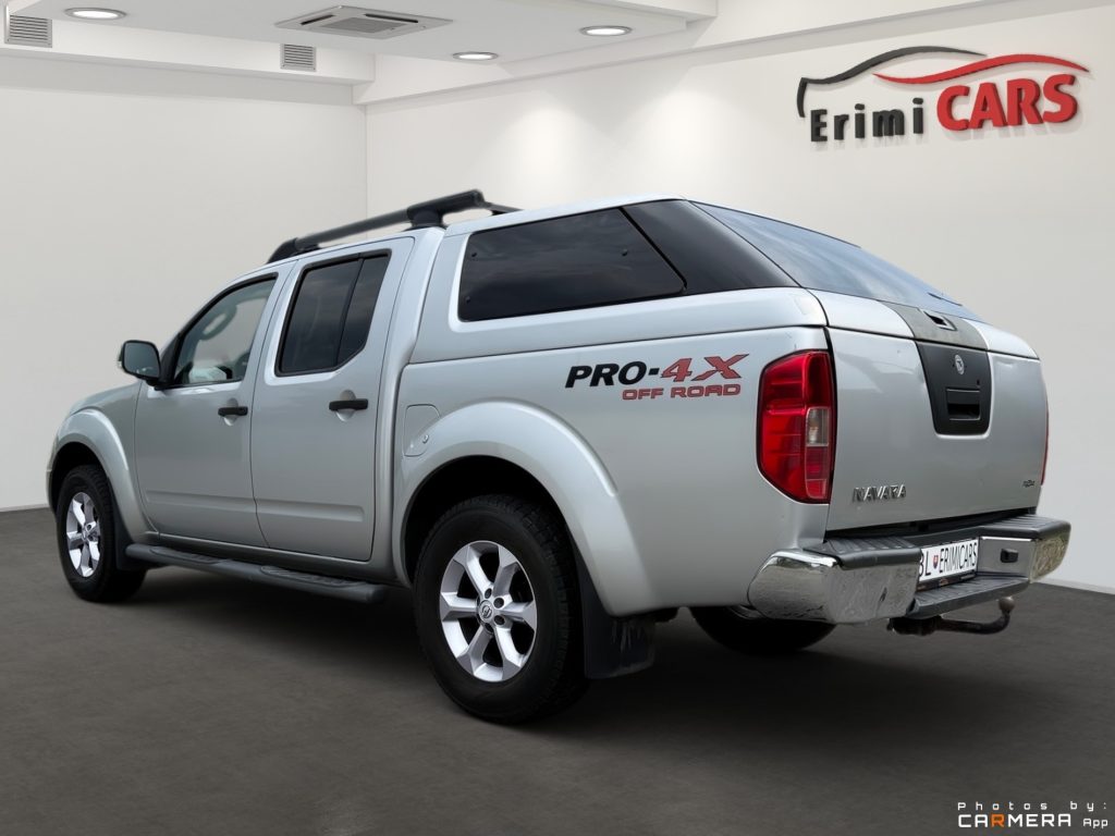 Nissan Navara DoubleCab 2.5D SE