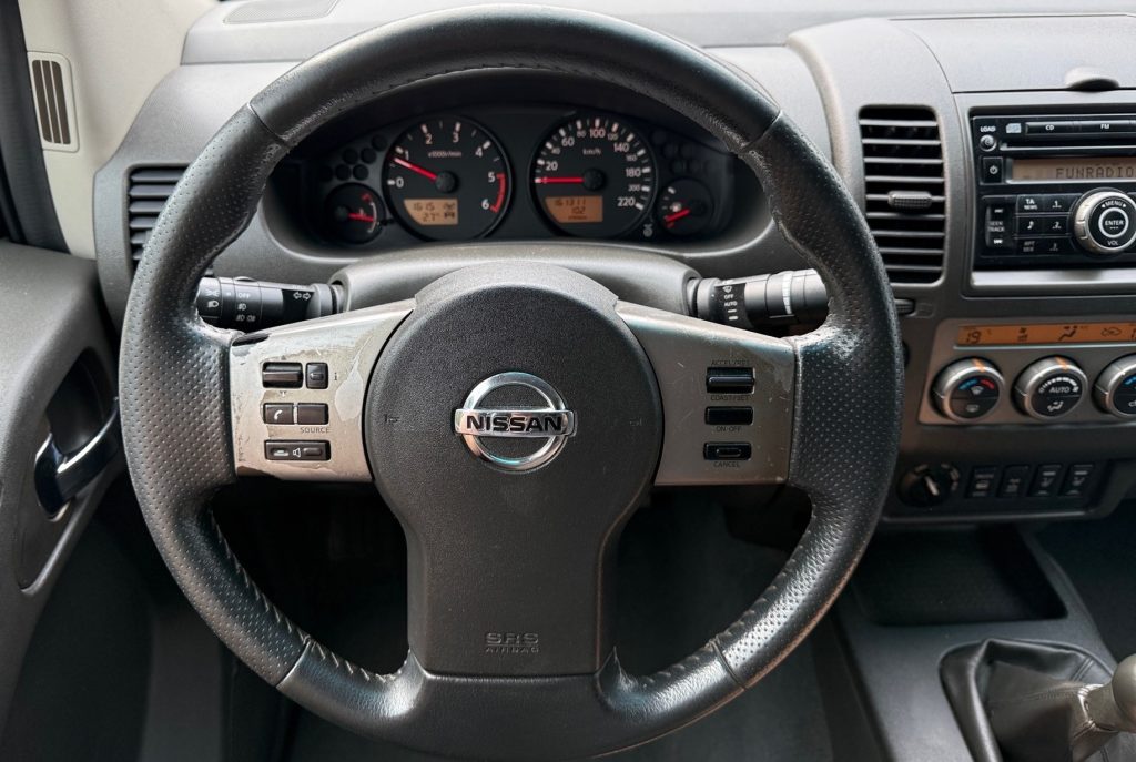 Nissan Navara DoubleCab 2.5D SE