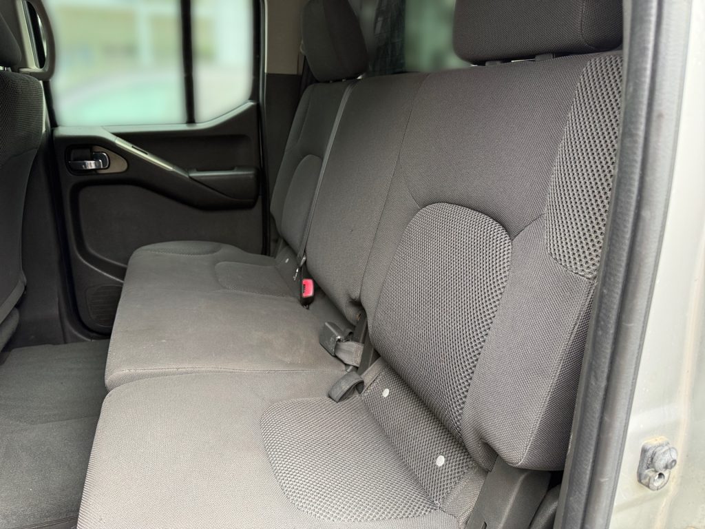 Nissan Navara DoubleCab 2.5D SE