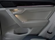 Volkswagen VW Touareg 3.0TDI V6 4Motion R-LINE MATRIX HD LED VIRTUAL KAMERA RADAR R21, Tiptronic