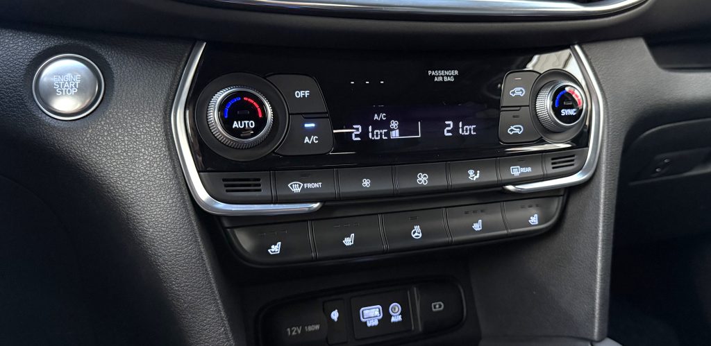 Hyundai Santa Fe 2.2 CRDi 4X4 PREMIUM 360°KAMERA PANORAMA HEAD-UP KRELL AUDIO 200PS A/T