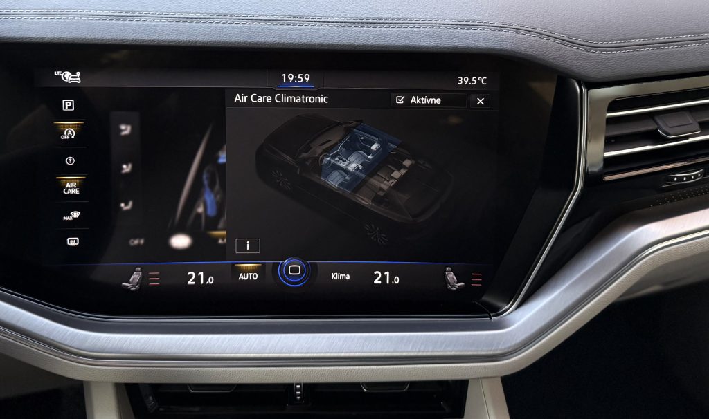 Volkswagen VW Touareg 3.0TDI V6 4Motion R-LINE MATRIX HD LED VIRTUAL KAMERA RADAR R21, Tiptronic