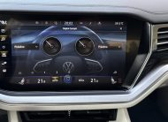 Volkswagen VW Touareg 3.0TDI V6 4Motion R-LINE MATRIX HD LED VIRTUAL KAMERA RADAR R21, Tiptronic