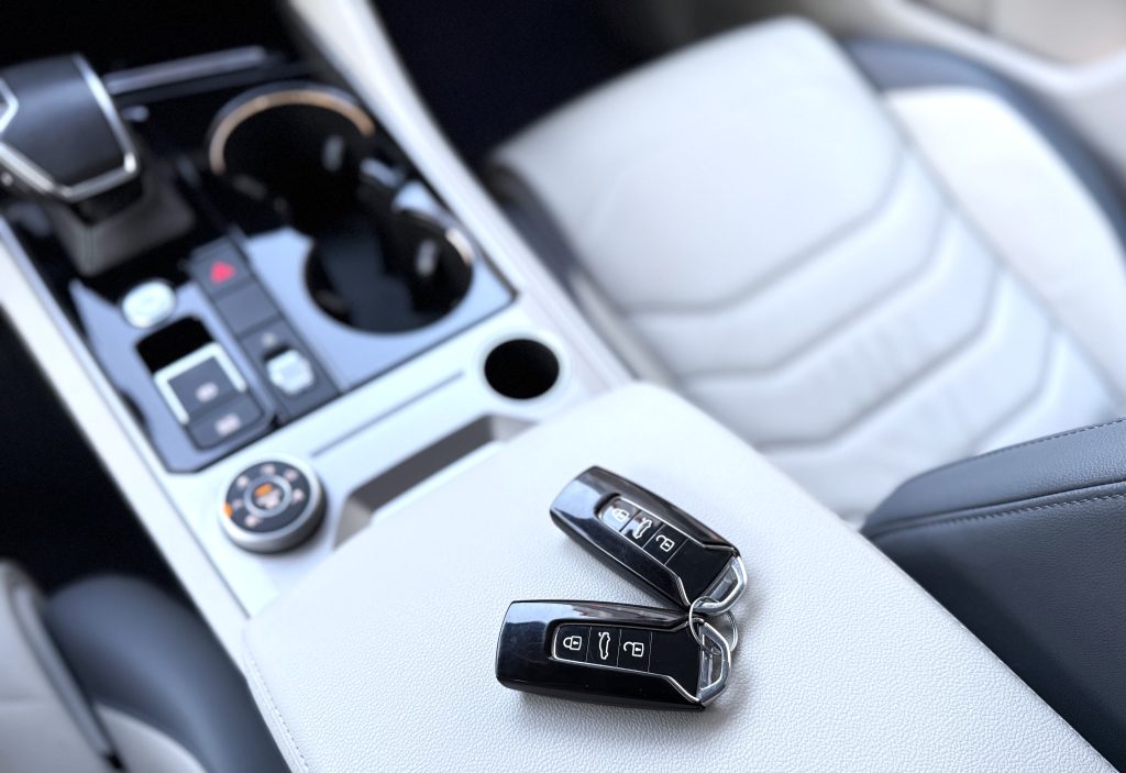 Volkswagen VW Touareg 3.0TDI V6 4Motion R-LINE MATRIX HD LED VIRTUAL KAMERA RADAR R21, Tiptronic
