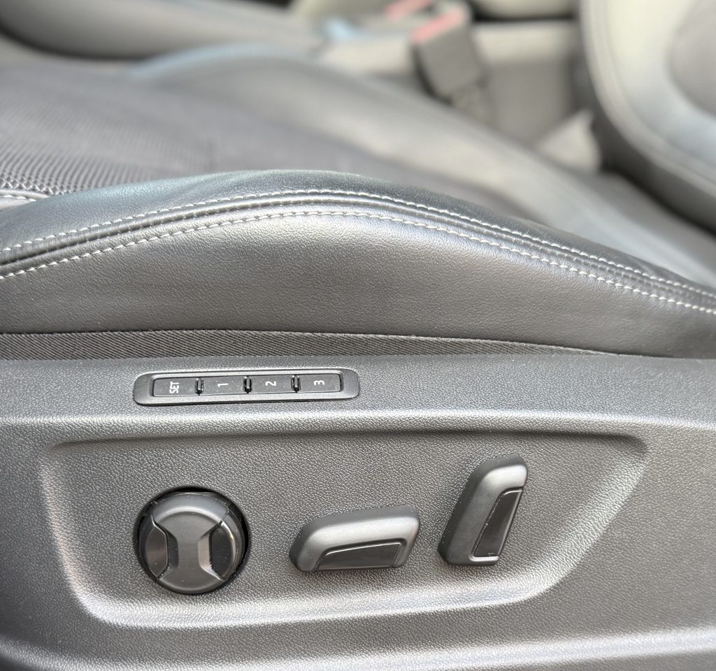 Škoda Kodiaq 2.0 TSI 4X4 CRYSTAL MATRIX LED WEBASTO KAMERA RADAR VIRTUAL DCC DSG