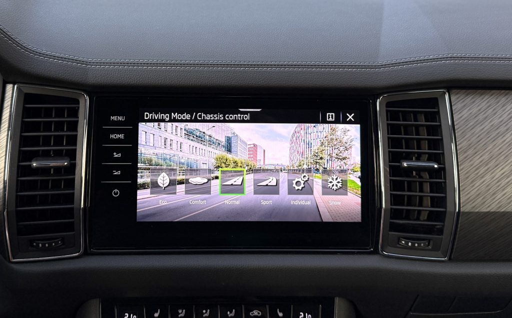 Škoda Kodiaq 2.0 TSI 4X4 CRYSTAL MATRIX LED WEBASTO KAMERA RADAR VIRTUAL DCC DSG