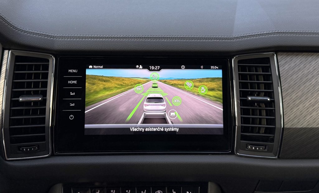 Škoda Kodiaq 2.0 TSI 4X4 CRYSTAL MATRIX LED WEBASTO KAMERA RADAR VIRTUAL DCC DSG