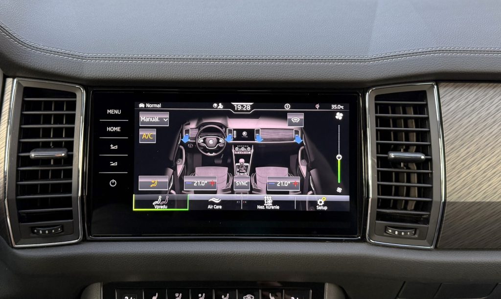 Škoda Kodiaq 2.0 TSI 4X4 CRYSTAL MATRIX LED WEBASTO KAMERA RADAR VIRTUAL DCC DSG