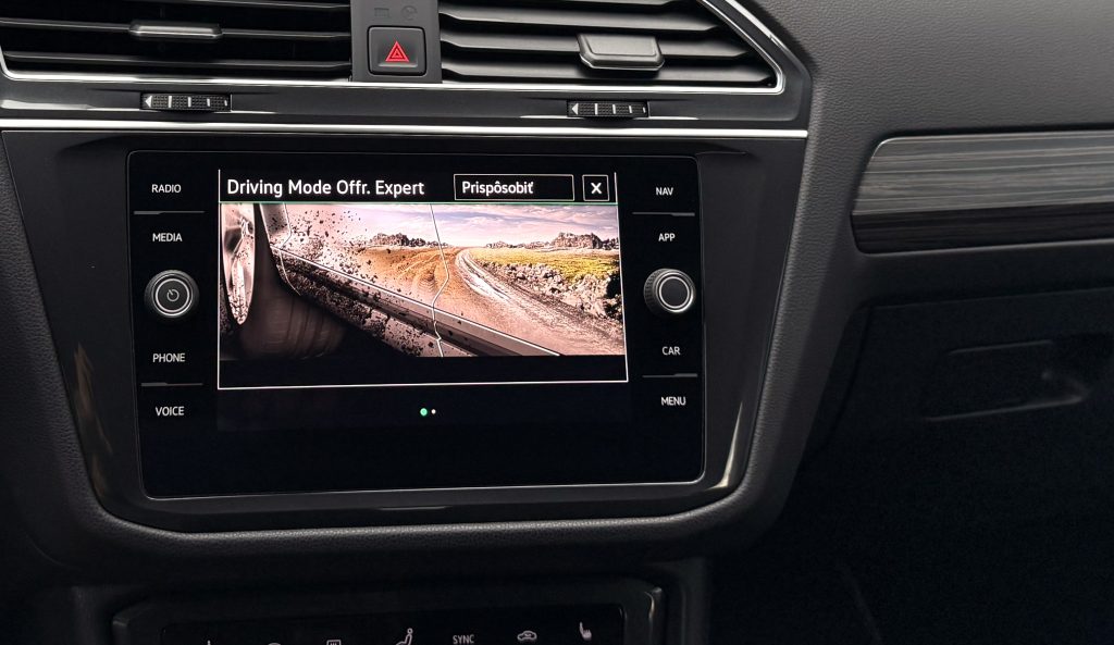 Volkswagen VW Tiguan Allspace 2.0 TSI 4Motion 245PS ELEGANCE IQ.LIGHT MATRIX HEAD-UP KAMERA VIRTUAL DSG