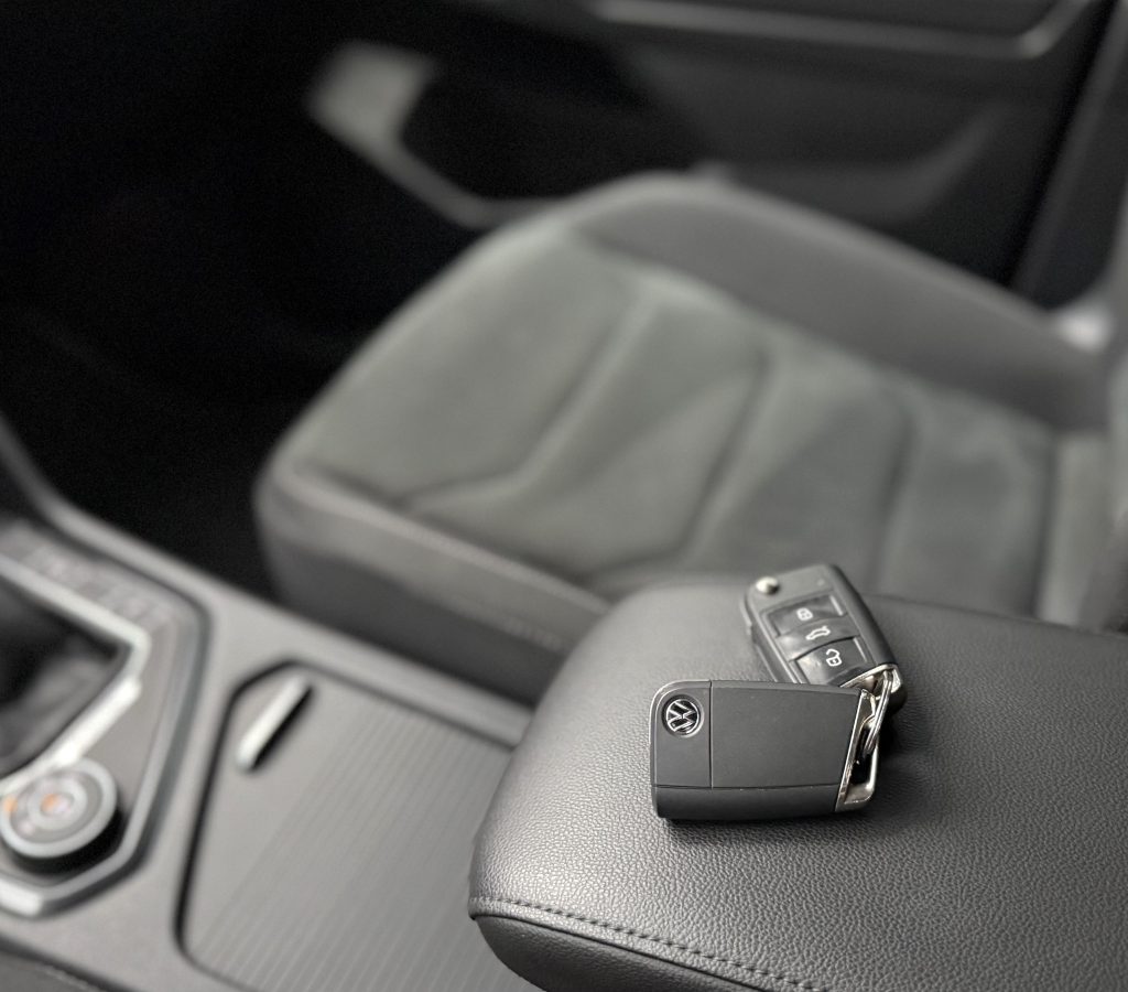 Volkswagen VW Tiguan Allspace 2.0 TSI 4Motion 245PS ELEGANCE IQ.LIGHT MATRIX HEAD-UP KAMERA VIRTUAL DSG