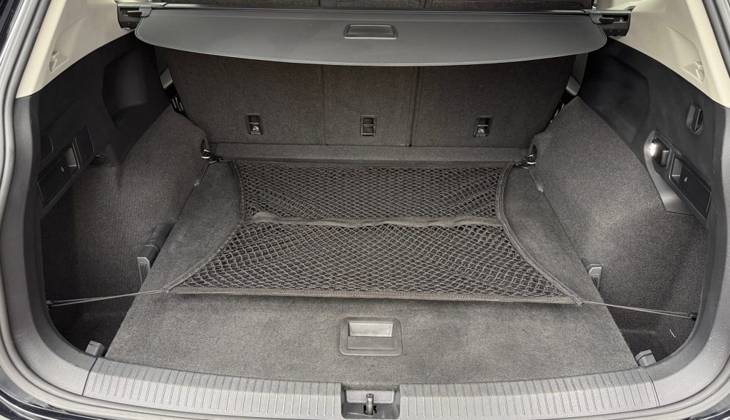 Volkswagen VW Tiguan Allspace 2.0 TSI 4Motion 245PS ELEGANCE IQ.LIGHT MATRIX HEAD-UP KAMERA VIRTUAL DSG