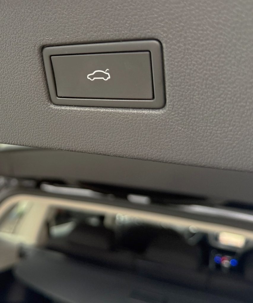 Volkswagen VW Tiguan Allspace 2.0 TSI 4Motion 245PS ELEGANCE IQ.LIGHT MATRIX HEAD-UP KAMERA VIRTUAL DSG