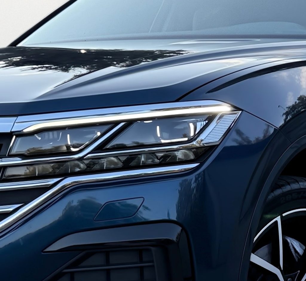 Volkswagen VW Touareg 3.0TDI V6 4Motion R-LINE MATRIX HD LED VIRTUAL KAMERA RADAR R21, Tiptronic