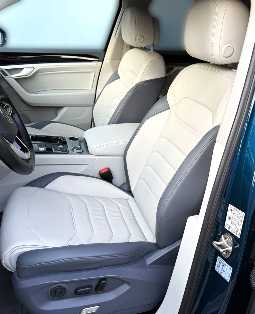 Volkswagen VW Touareg 3.0TDI V6 4Motion R-LINE MATRIX HD LED VIRTUAL KAMERA RADAR R21, Tiptronic