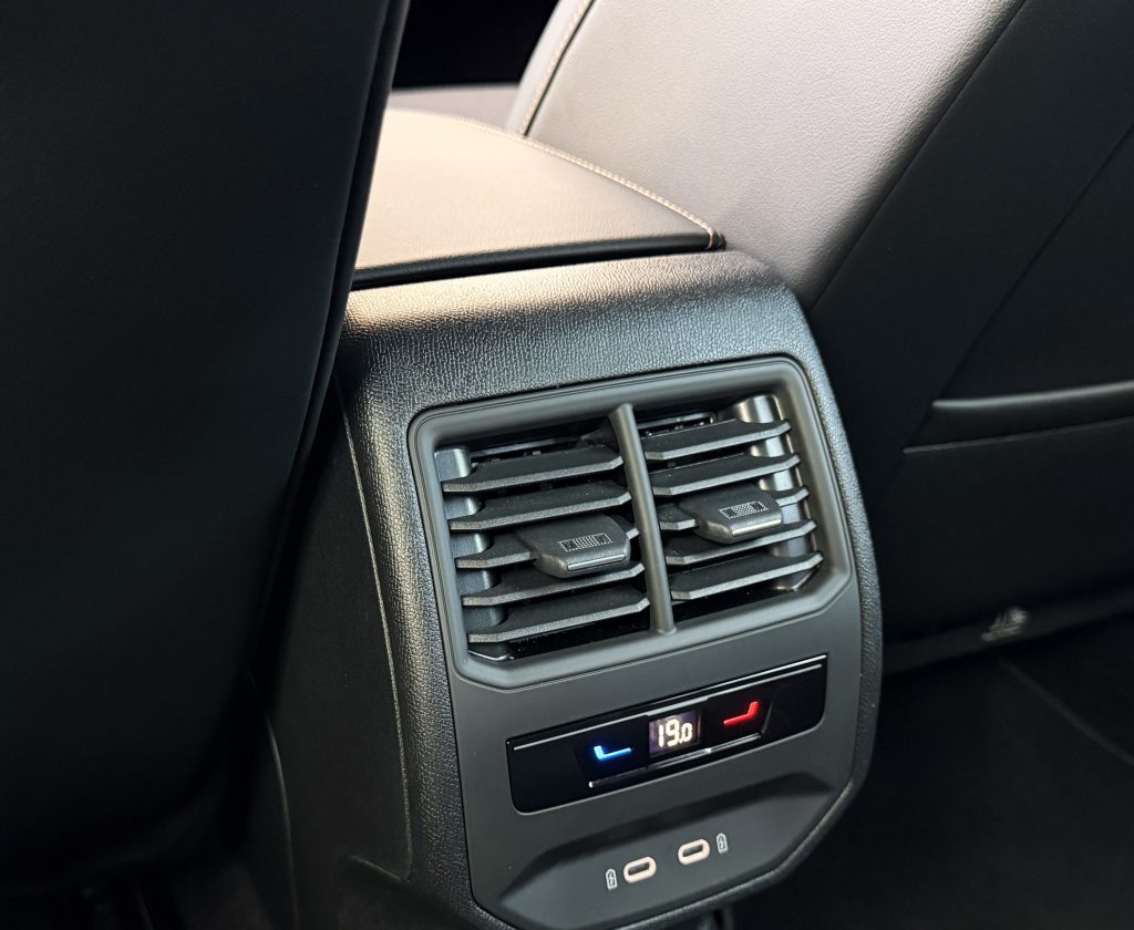 Cupra Formentor 1.5 ETSI mHEV DSG /VOZIDLO V PLNEJ ZÁRUKE/