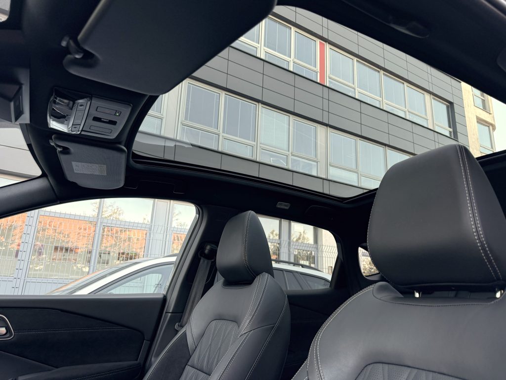 Nissan Qashqai 1.3 DIG-T 158PS mHEV TEKNA PLUS 360°KAMERA MASÁŽ BOSE /VOZIDLO V PLNEJ ZÁRUKE/