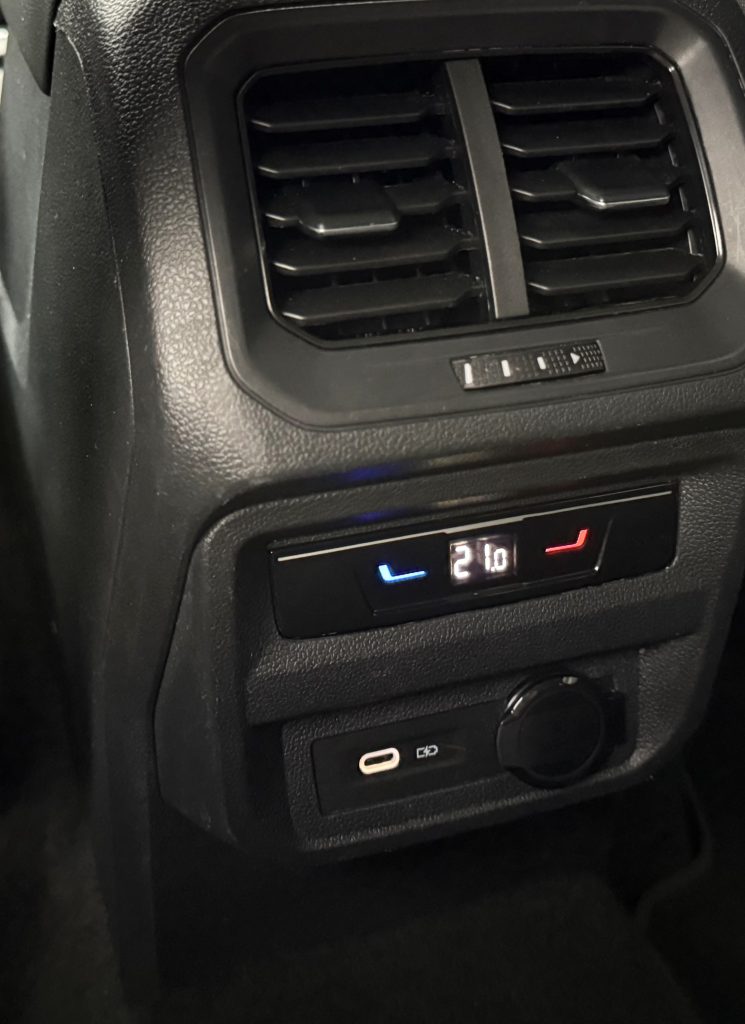 Volkswagen VW Tiguan Allspace 2.0 TDI 4Motion R-LINE IQ.LIGHT MATRIX 360°KAMERA HARMAN/KARDON HEAD-UP