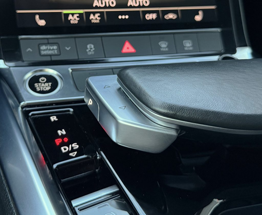 Audi E-tron 50 Quattro AVILOO BATTERY CERTIFICATE TEPELNÉ ČERPADLO VZDUCHOVÝ PODVOZOK