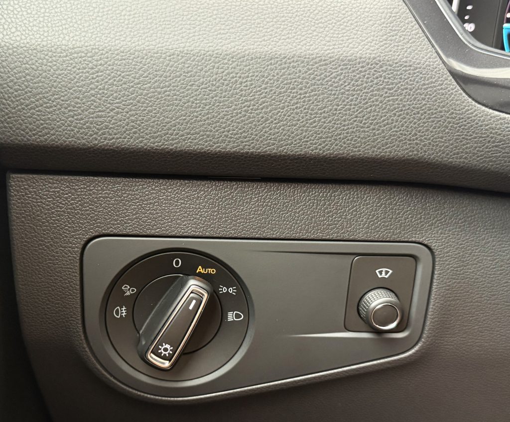 Volkswagen VW Tiguan Allspace 2.0 TDI 4Motion R-LINE IQ.LIGHT MATRIX 360°KAMERA HARMAN/KARDON HEAD-UP