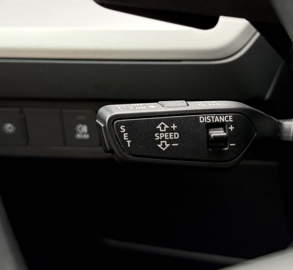 Audi Q4 e-tron 35 SONOS AUDIO VIRTUAL AVILOO BATTERY CERTIFICATE FULL LED R19 TEPELKO