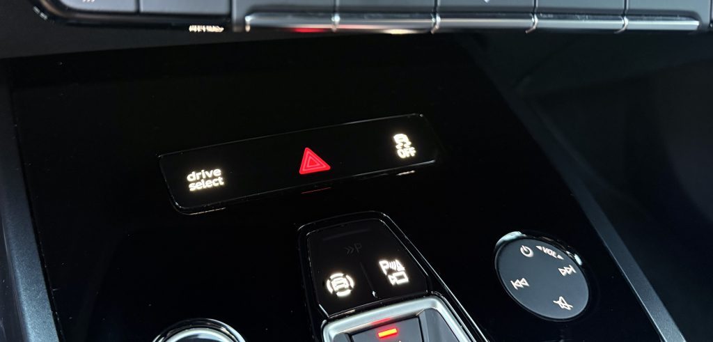 Audi Q4 e-tron 50 quattro 3xS-LINE MATRIX HD HEAD-UP KAMERA AVILOO BATTERY CERTIFICATE 82kWh