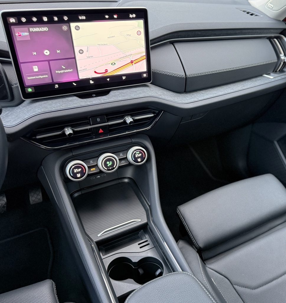 Škoda Kodiaq 2.0 TDI 4X4 CRYSTAL MATRIX HEAD-UP WEBASTO 360°KAMERA CANTON TOP SELECTION