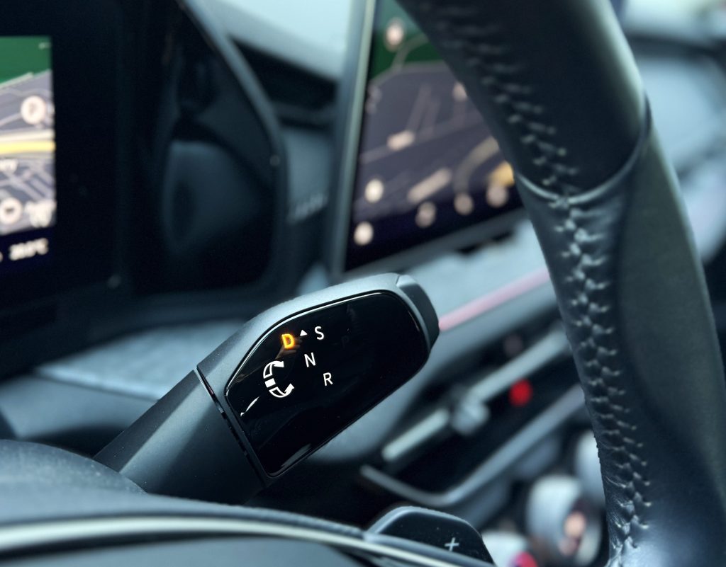 Škoda Kodiaq 2.0 TDI 4X4 CRYSTAL MATRIX HEAD-UP WEBASTO 360°KAMERA CANTON TOP SELECTION