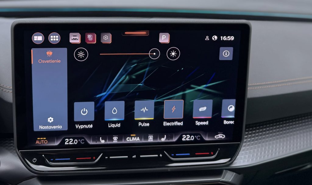 Cupra Formentor 1.5 ETSI mHEV DSG /VOZIDLO V PLNEJ ZÁRUKE/