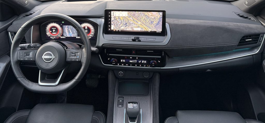 Nissan Qashqai 1.3 DIG-T 158PS mHEV TEKNA PLUS 360°KAMERA MASÁŽ BOSE /VOZIDLO V PLNEJ ZÁRUKE/