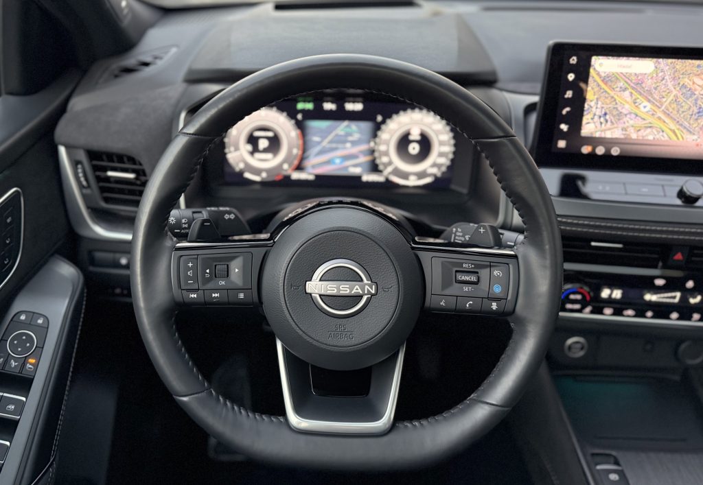 Nissan Qashqai 1.3 DIG-T 158PS mHEV TEKNA PLUS 360°KAMERA MASÁŽ BOSE /VOZIDLO V PLNEJ ZÁRUKE/