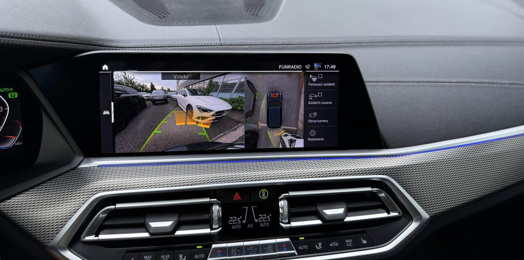 BMW X5 xDrive40i ///M Sport Packet LASER 360°3D KAMERA HEAD-UP R21 SLOVENSKÉ VOZIDLO