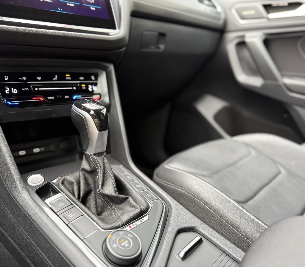 Volkswagen VW Tiguan Allspace 2.0 TDI 4Motion R-LINE IQ.LIGHT MATRIX 360°KAMERA HARMAN/KARDON HEAD-UP