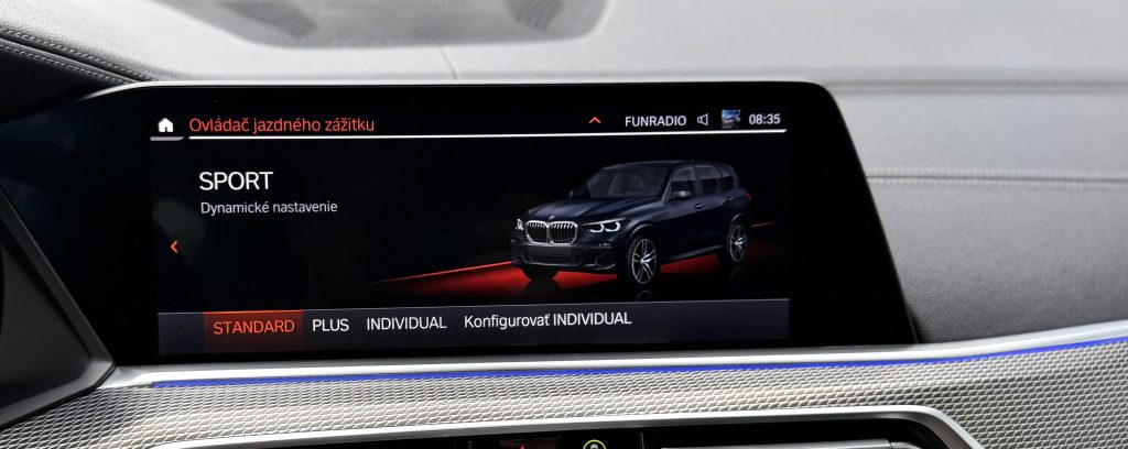 BMW X5 xDrive40i ///M Sport Packet LASER 360°3D KAMERA HEAD-UP R21 SLOVENSKÉ VOZIDLO