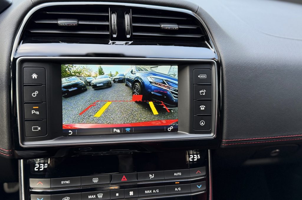 Jaguar XE 3.0 V6 380k S AT