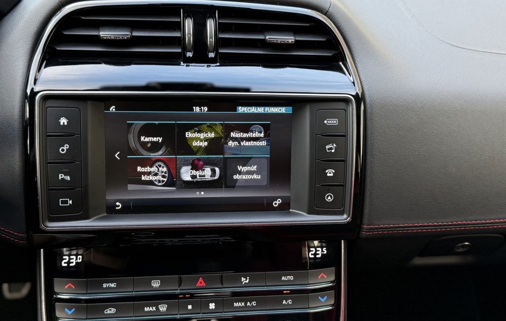 Jaguar XE 3.0 V6 380k S AT