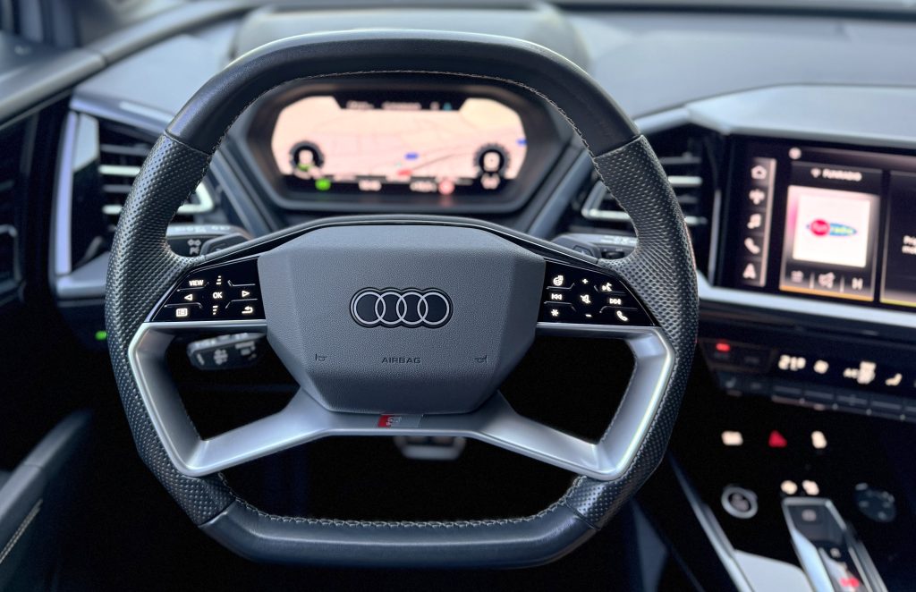 Audi Q4 e-tron 50 quattro 3xS-LINE MATRIX HD HEAD-UP KAMERA AVILOO BATTERY CERTIFICATE 82kWh